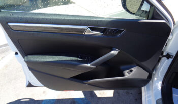 VOLKSWAGEN PASSAT SE TECHNOLOGY full