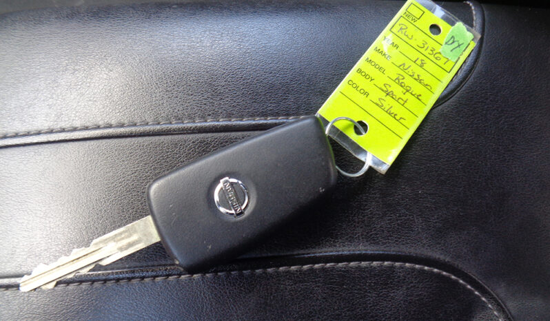 NISSAN ROGUE SPORT SL full