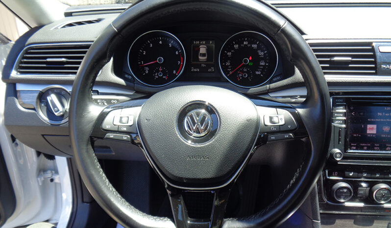 VOLKSWAGEN PASSAT SE TECHNOLOGY full