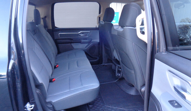 RAM 1500 BIGHORN CREW CAB full