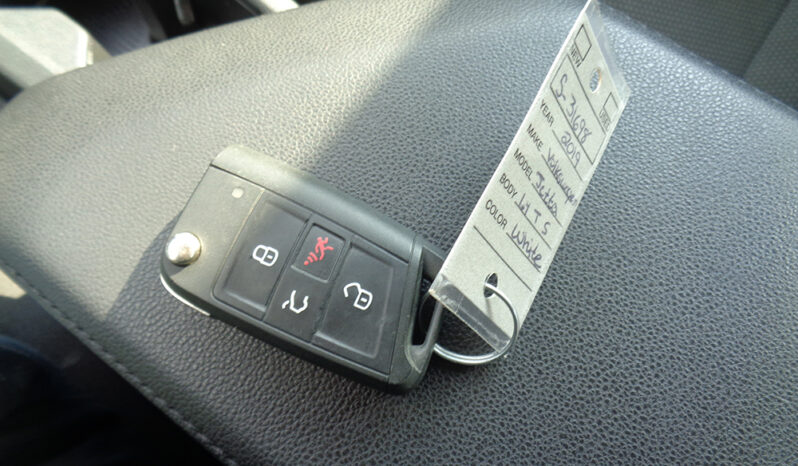 VOLKSWAGEN JETTA S full