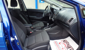KIA FORTE LX full