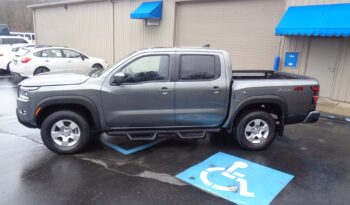 NISSAN FRONTIER PRO-4X CREW CAB full