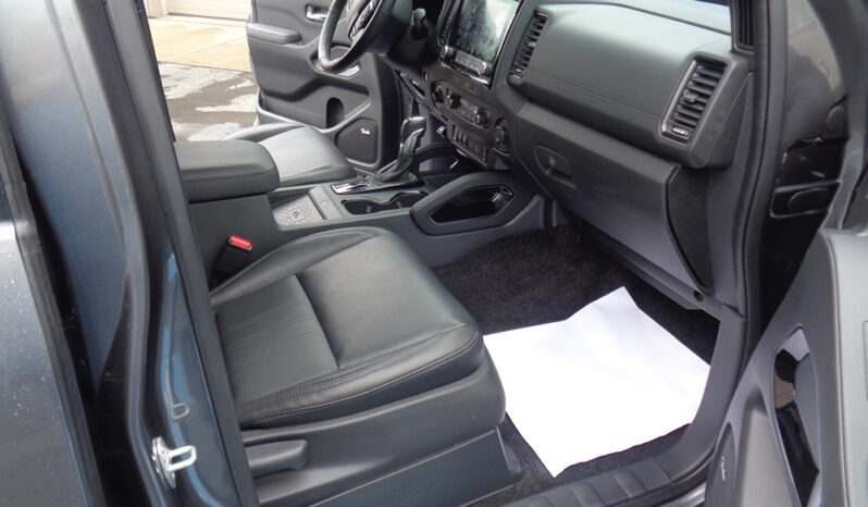 NISSAN FRONTIER PRO-4X CREW CAB full
