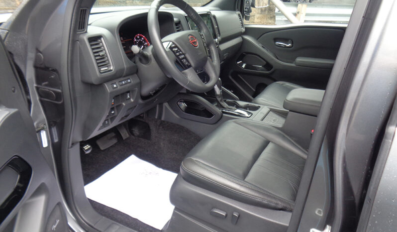 NISSAN FRONTIER PRO-4X CREW CAB full