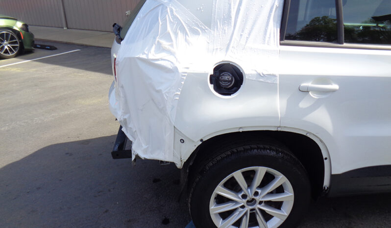 VOLKSWAGEN TIGUAN LIMITED full