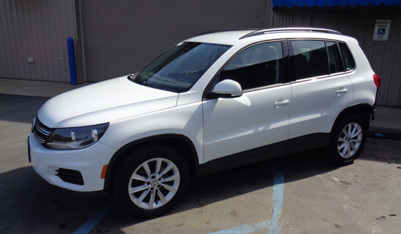 VOLKSWAGEN TIGUAN LIMITED full