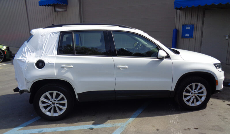 VOLKSWAGEN TIGUAN LIMITED full